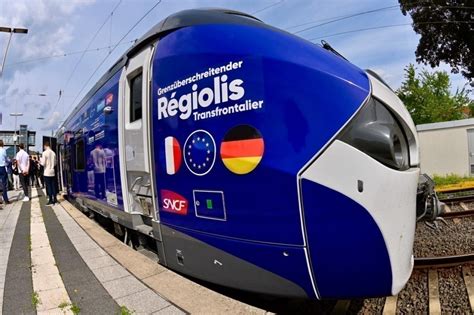 convert et to est|Plus de trains entre le Grand Est et l'Allemagne .